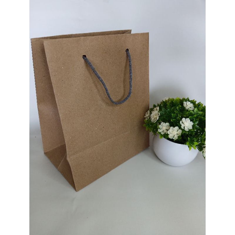 

Paper bag pop mie & minuman 18x12x22cm /paper bag wafer/tas kado/tas kertas