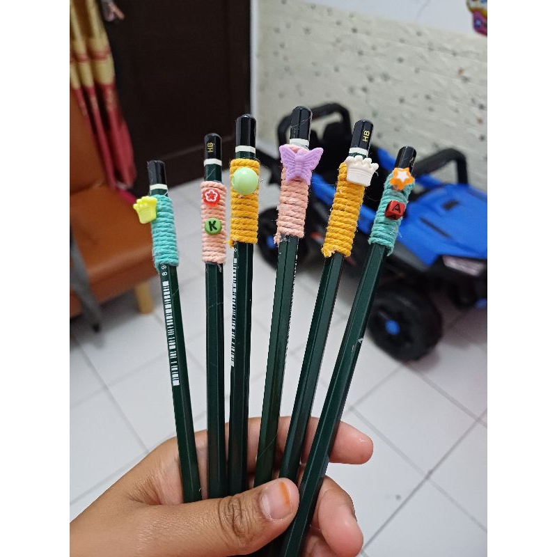 

pensil sekolah lucu