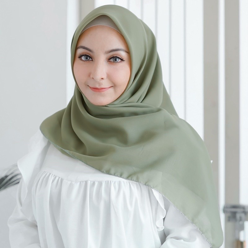 Kerudung Bella Square Premium Hijab Warna Sage Green Denim Olive Coksu Putih Cream Hitam Mauve Khaki