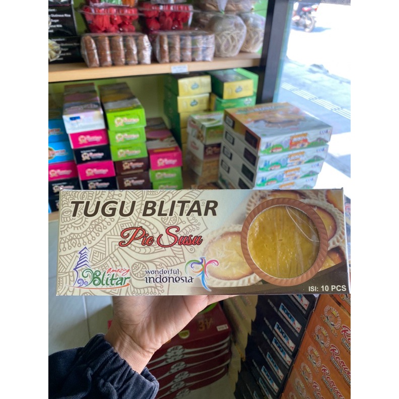 

TERLARISSS PIE SUSU TUGU BLITAR ISI 1 PCS OLEH OLEH KHAS BLITAR