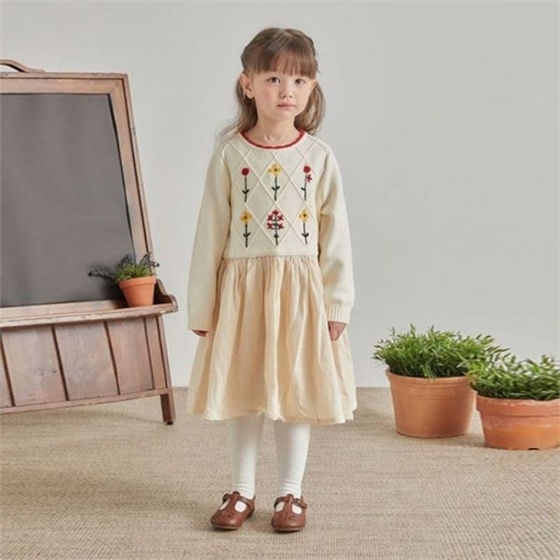 Cheek dress anak rajut knit