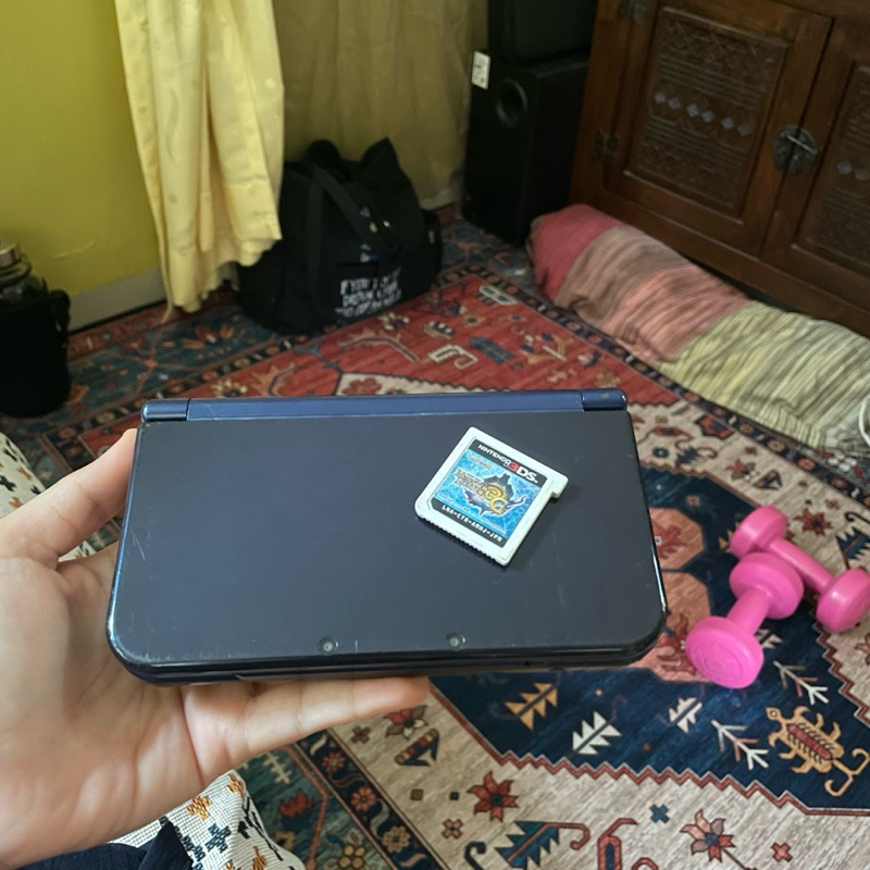 NINTENDO NEW 3DS + MONSTER HUNTER PRELOVED SECOND BEKAS