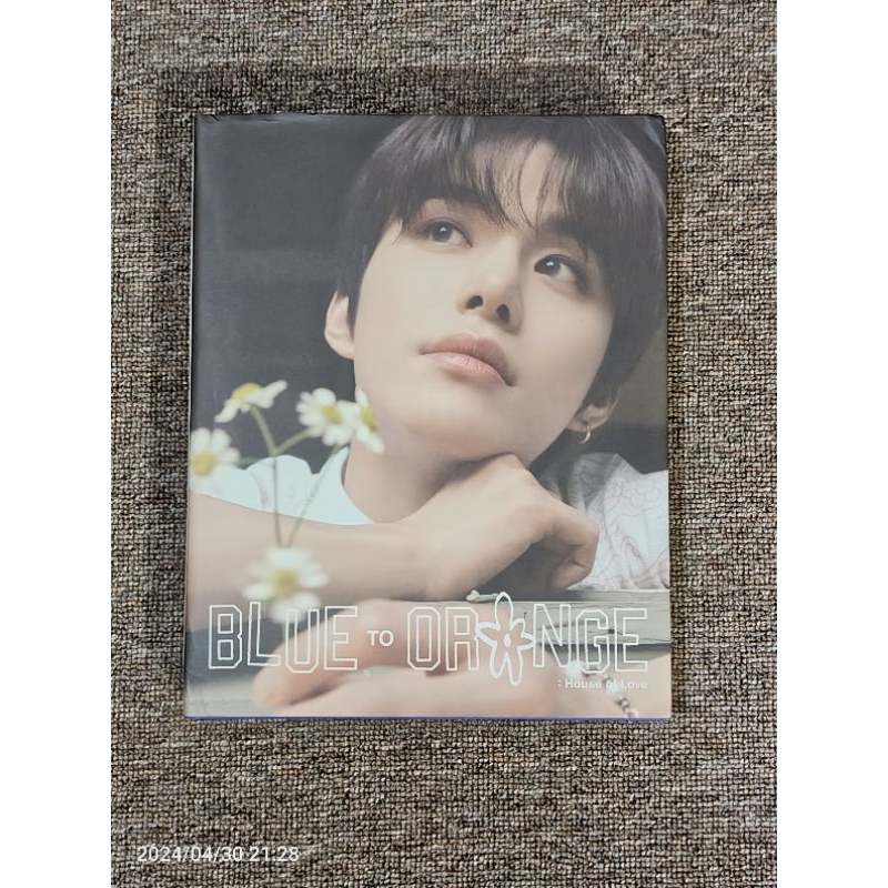 Photobook Blue To Orange NCT127 Cover Jungwoo