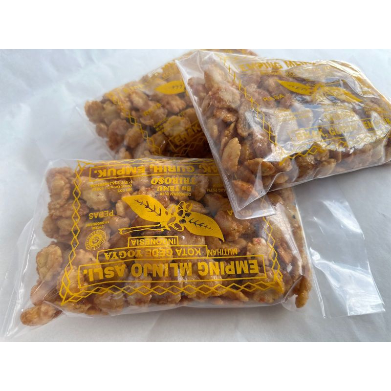 

Emping Melinjo Asli Kotagede Pedas Manis Renyah Enak 250 Gram