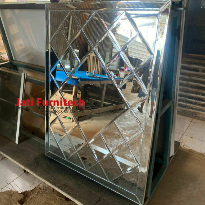 cermin bevel hias dinding
