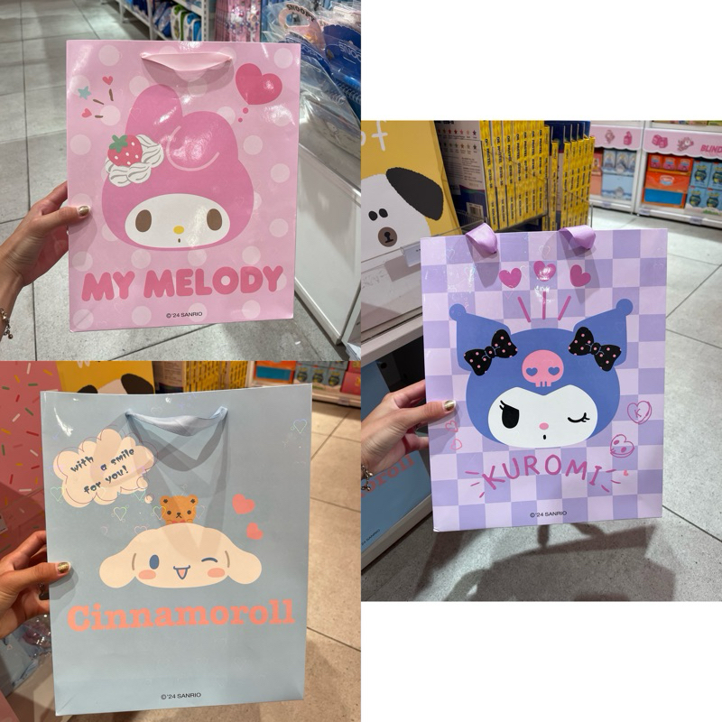 

Miniso x Sanrio ‼️ Paperbag Holographic Bag / Gift Bag Sanrio