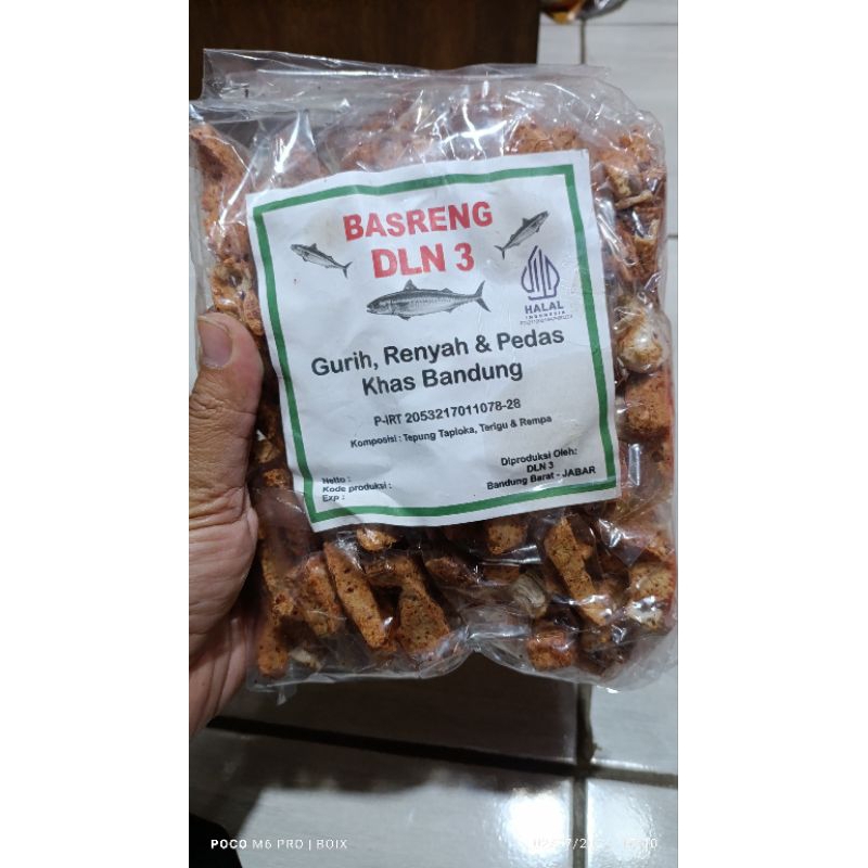 

jajanan basreng baso goreng DLN 3 isi 25pcs/pack