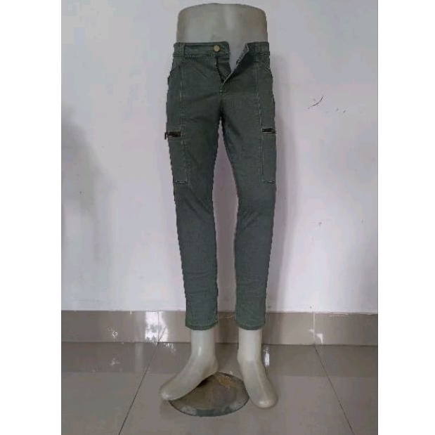 Jeans model cargo GAP