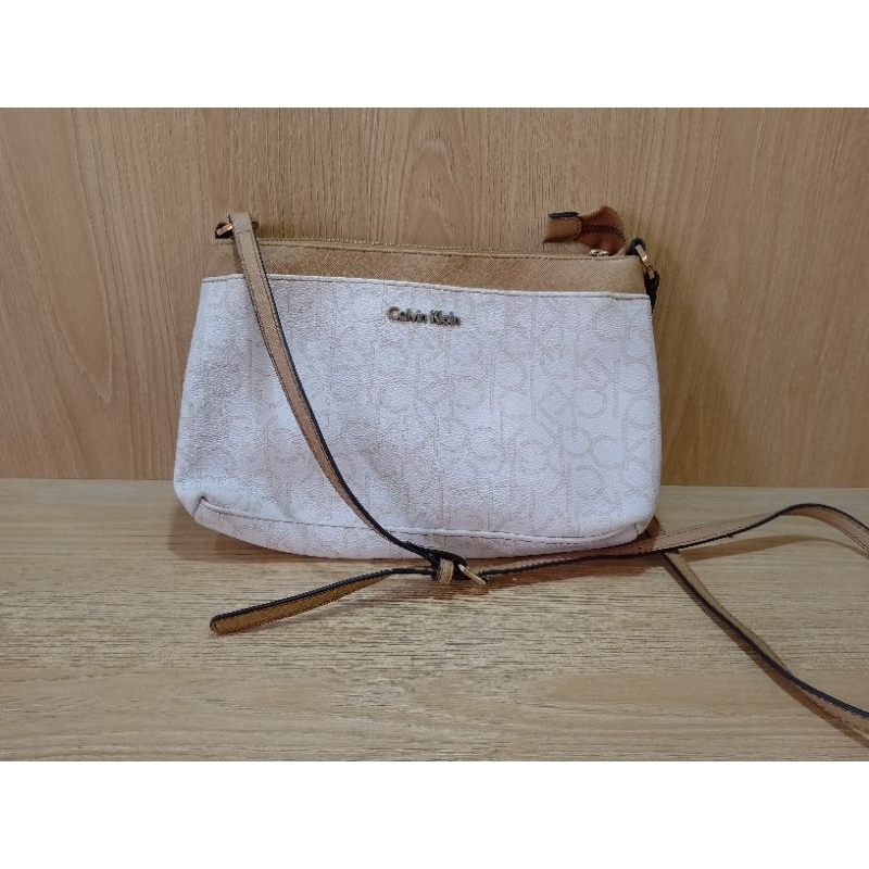 Preloved Calvin Klein putih second ori