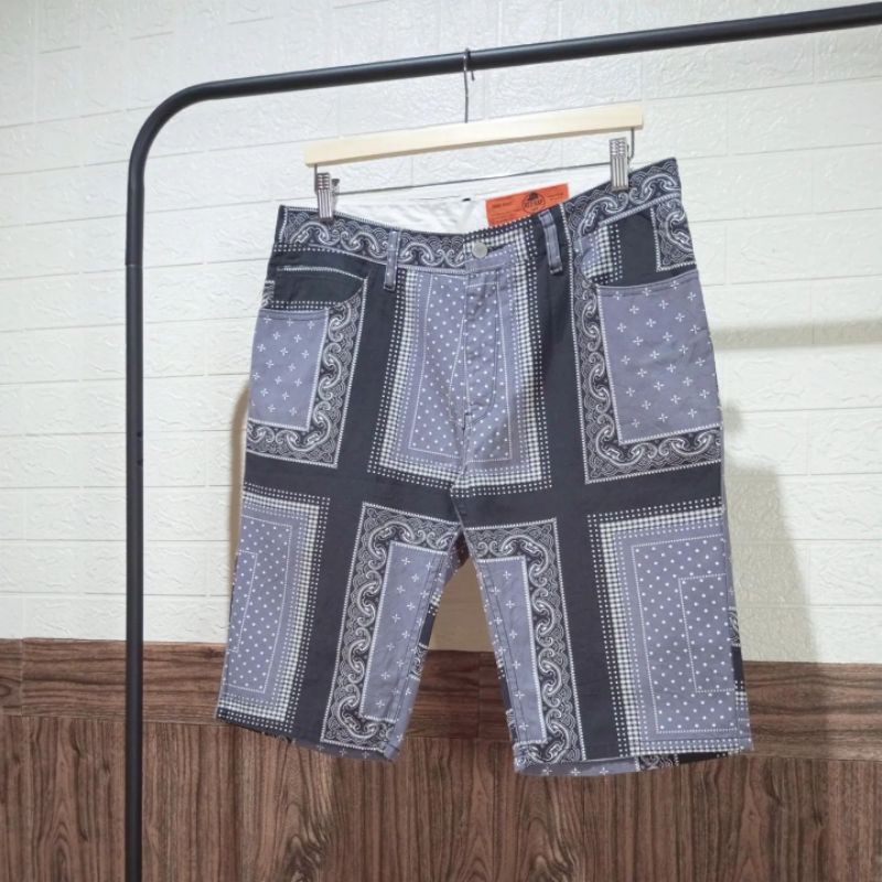 Redkap Paisley Aop Work Shortpants