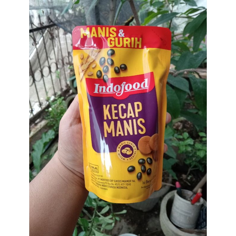 

Indofood Kecap Manis Refill Bentuk Pouch Kemasan 520 ml