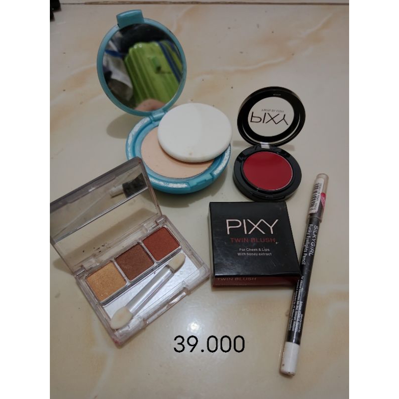 paket kosmetik wardah rijek