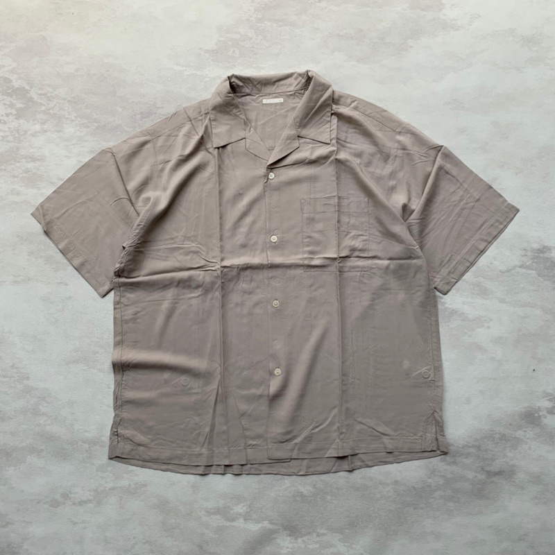 Kemeja Open Collar GU