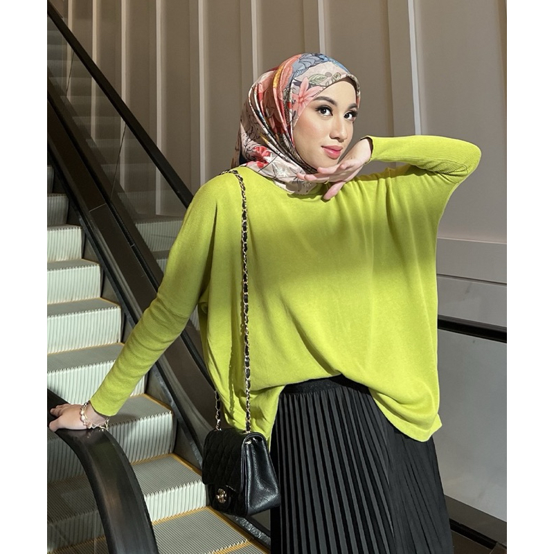IK BATWING SWEATER BY GONEGANI