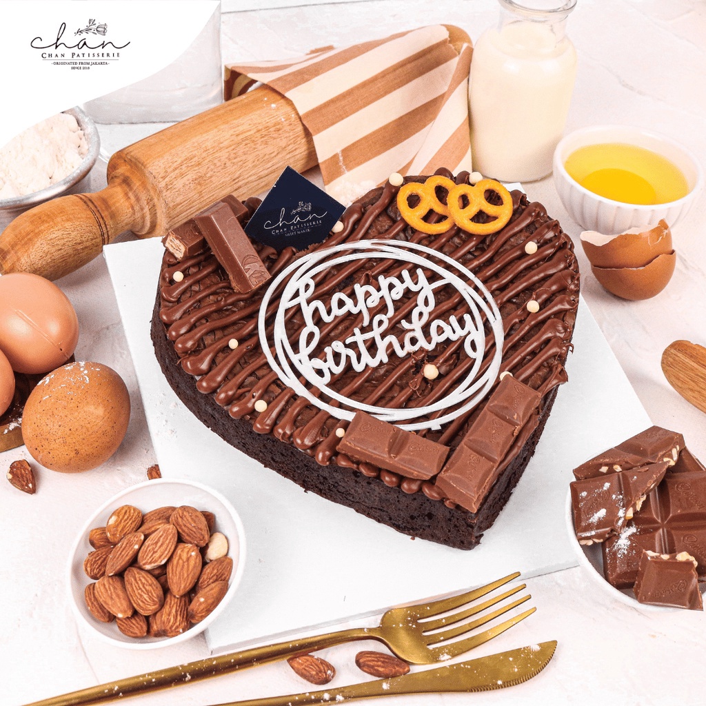

KUALITAS OKE Brownies Hati Valentine Kado Valentine Gift Nutella Birthday Brownies Chan Patisserie Size 2cm