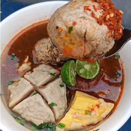 

mix baso bawang dan baso urat khas pamoyanan garut