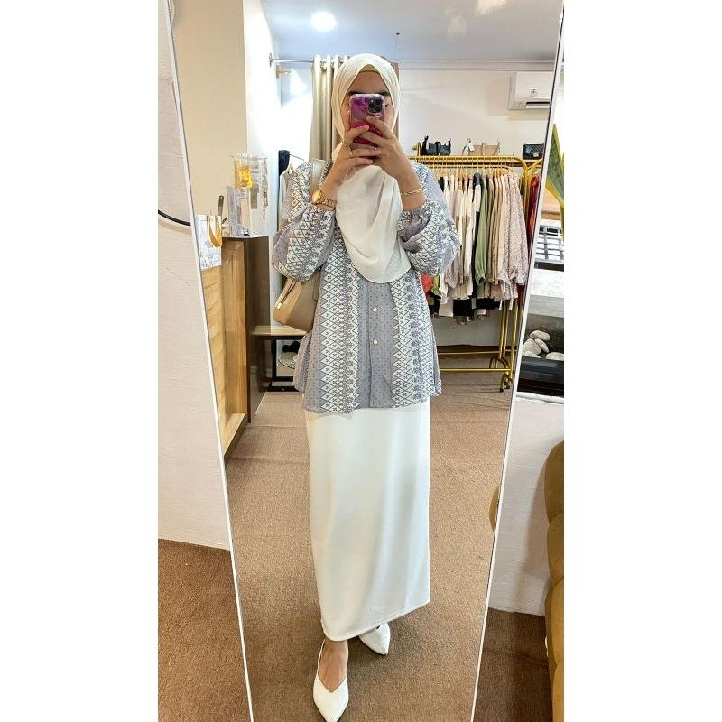 Atasan motif plisket ceruty