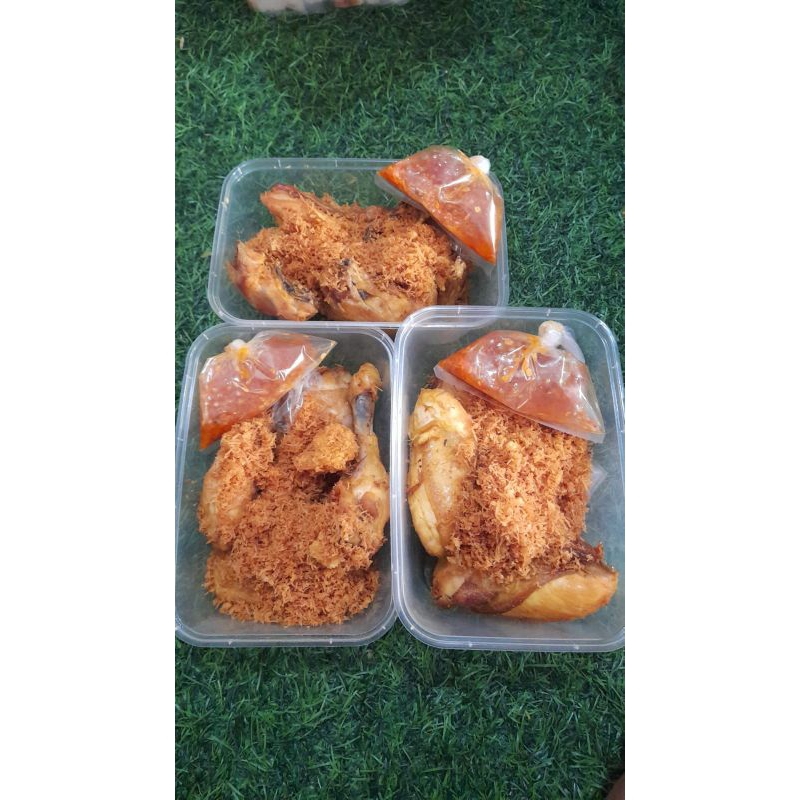 

Ayam Goreng Serundeng