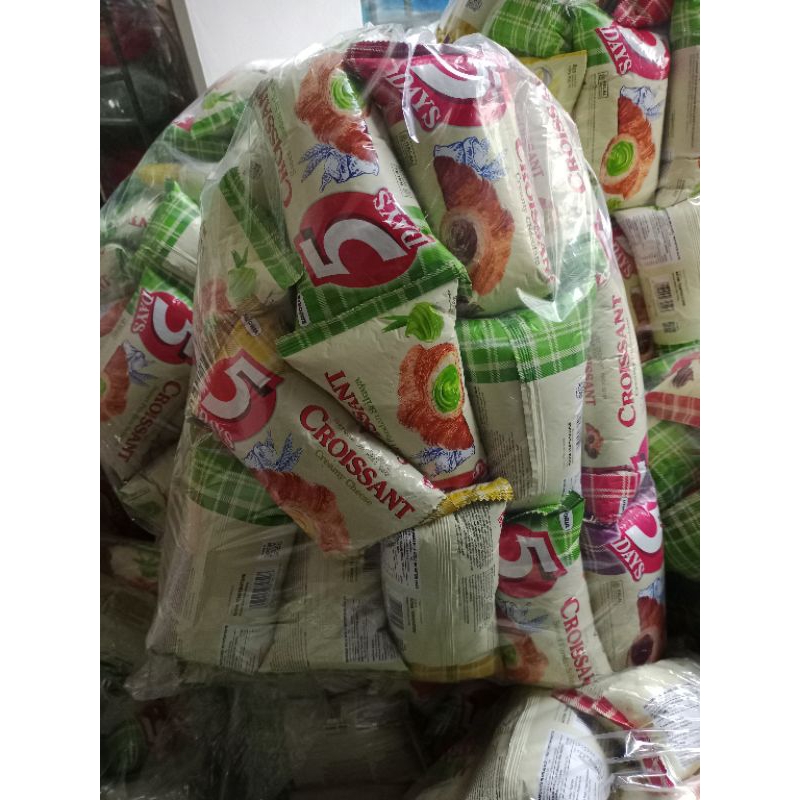 

NOB CROISANT 1BAL CAMPUR ISI 40pcs exp 10/2025