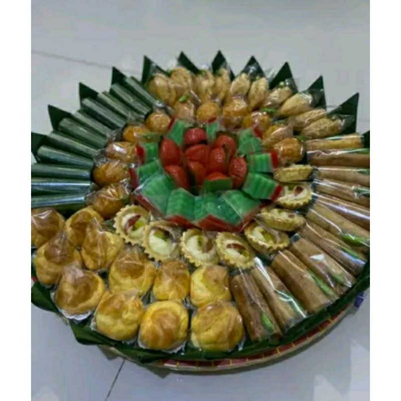 

KUE TAMPAH CAMPUR ASIN MANIS SAHAKUMART SURABAYA