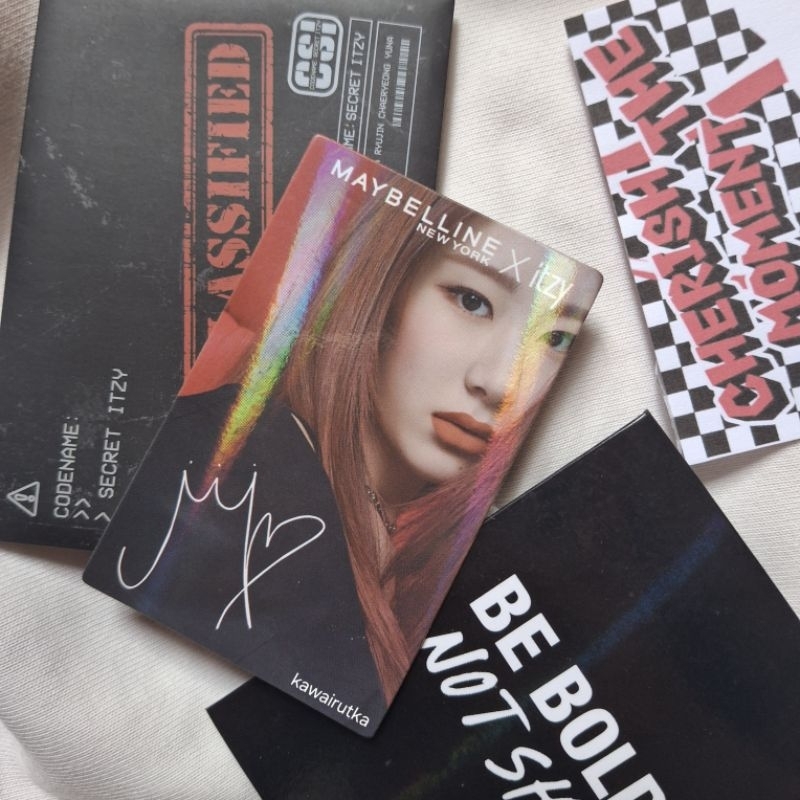 itzy chaeryeong maybelline photocard