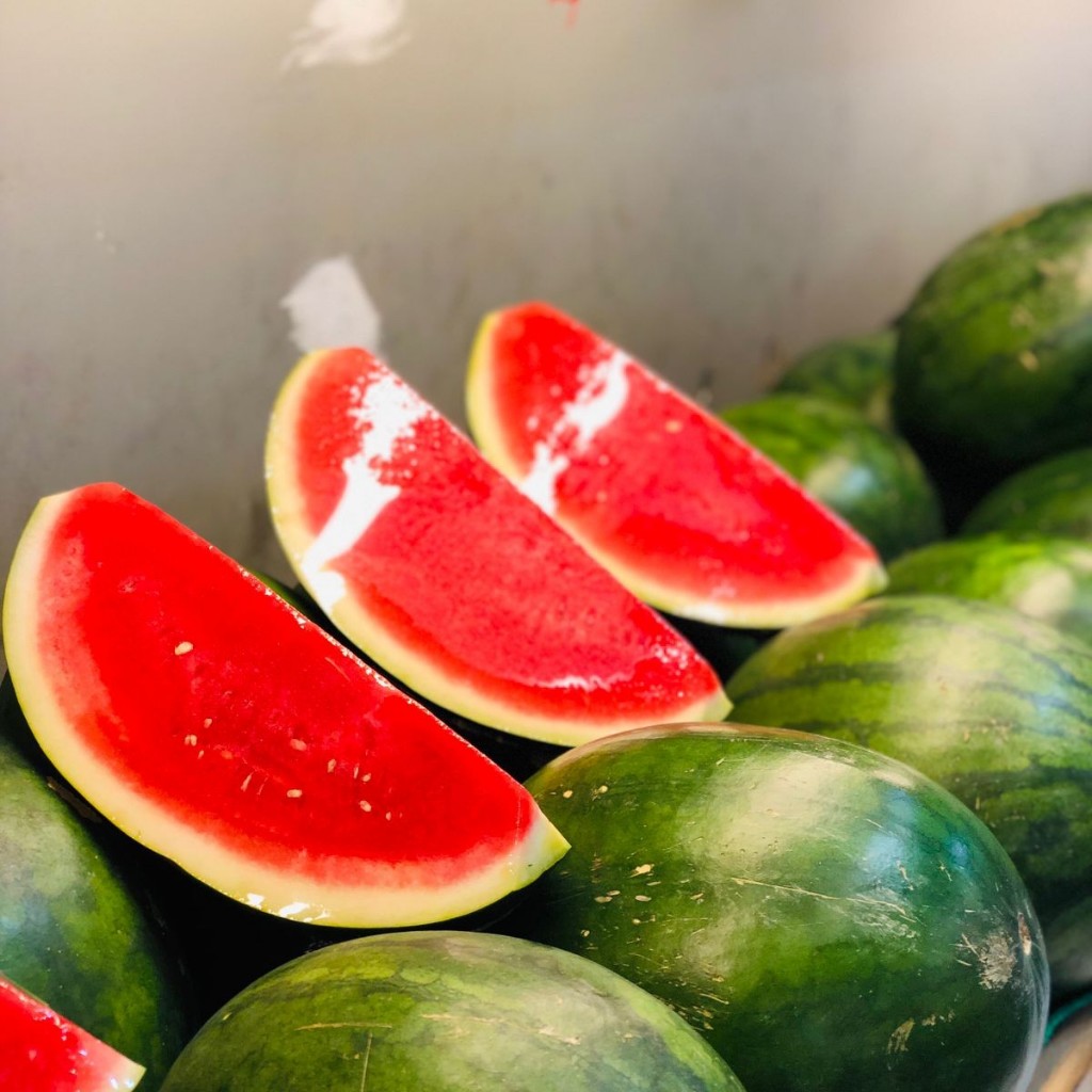 

Semangka seedless 1/4 buah