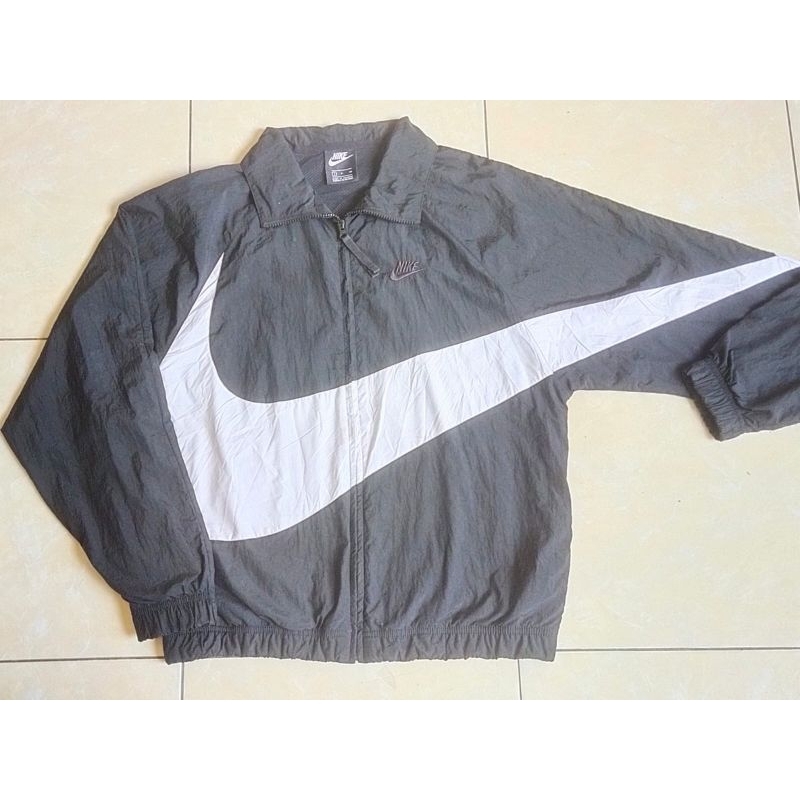 NIKE BIG SWOOSH