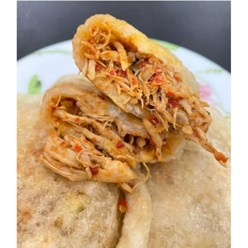 

cireng isi ayam suwir pedas