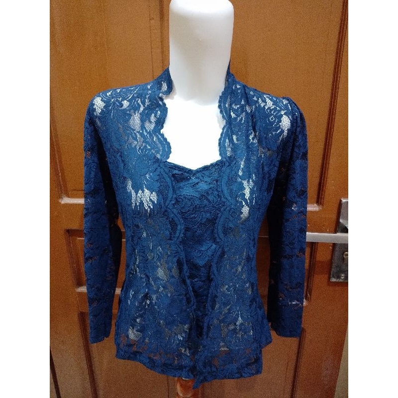 Kebaya Wanita  Warna navy Bahan Brokat ( Stok Baru )