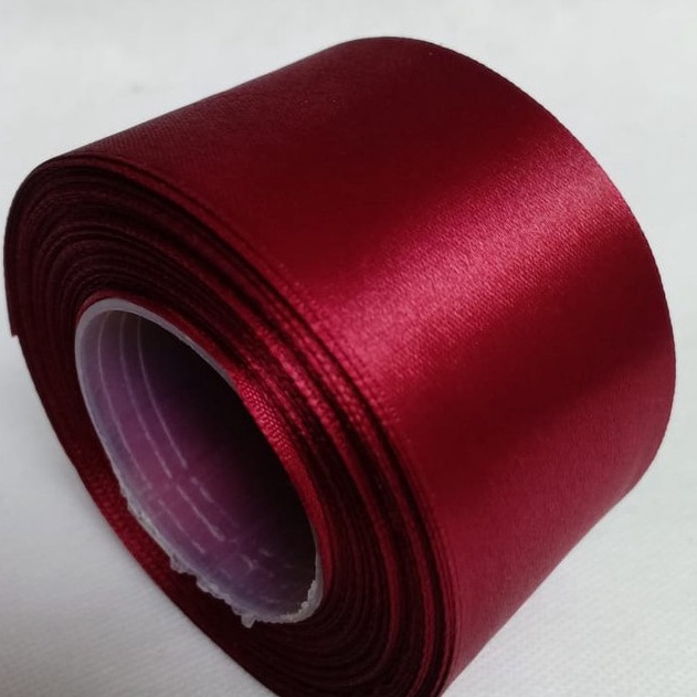 

Cashback Pita satin merah maron 2 inch 5 cm Per roll