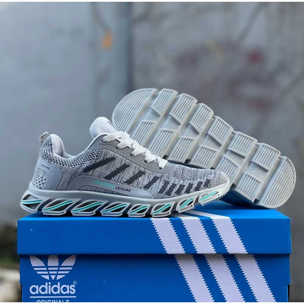 Sepatu Jogging / Senam Adidas Wanita + Free Kaos Kaki