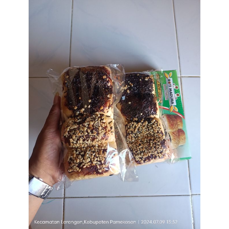 

ROTI SOBEK 4 RASA KACANG COKLAT FULL TOPPING | DELICIOUS TASTE