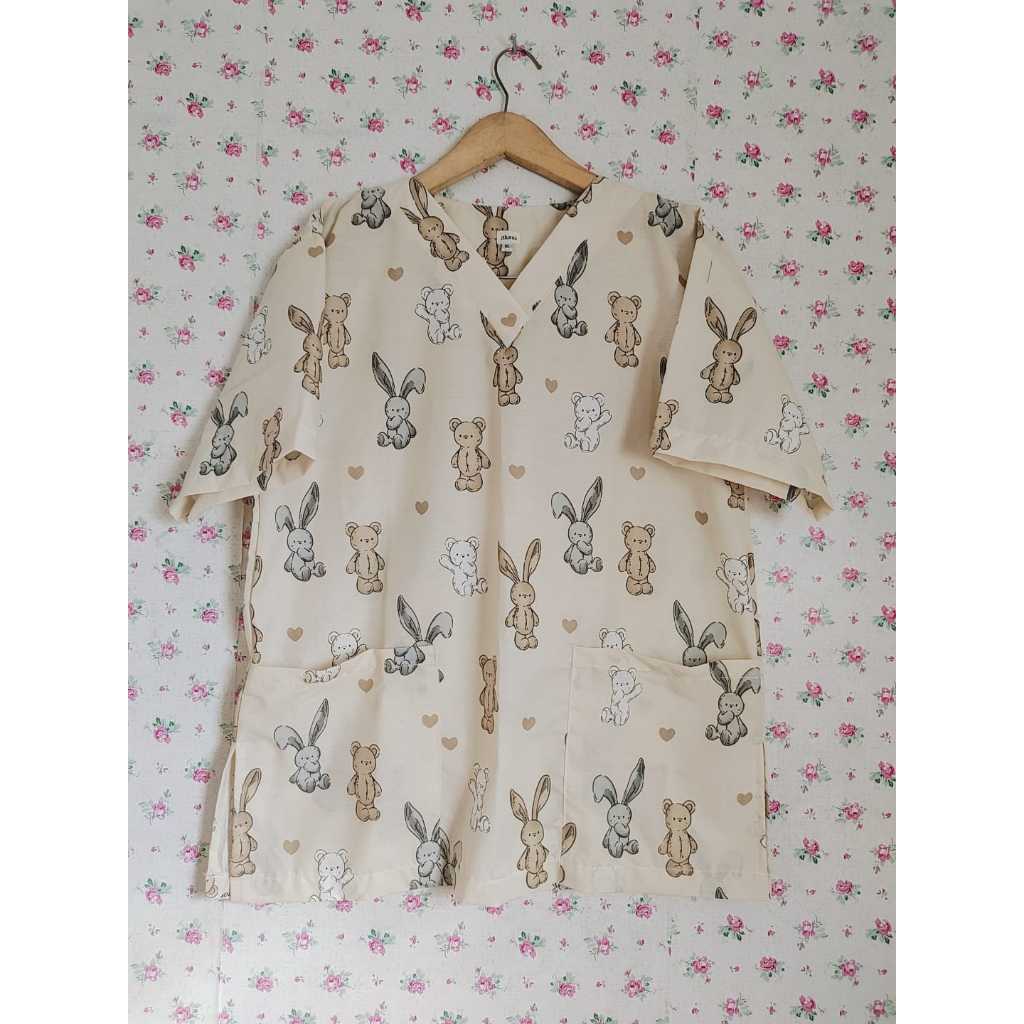 Baju jaga dokter / Baju perawat / Baju KoAs motif karakter