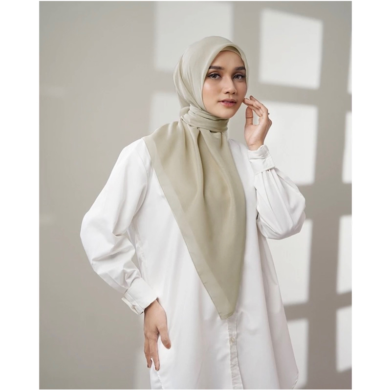 Plain Paris Napocut Series