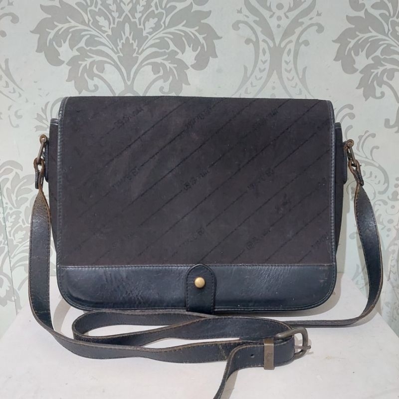Tas selempang Bonia preloved