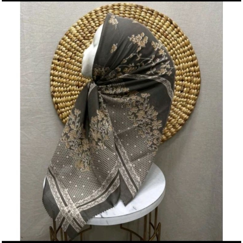 HIJAB SEGI EMPAT MOTIF BUNGA ARMY KERUDUNG VOAL PREMIUM