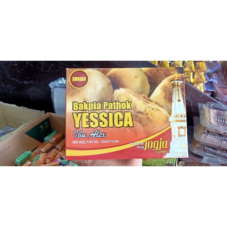 

PRODUK TERBARU BAKPIA PATHOK YESSICA RASA DURIAN BAKPIA KERING ISI 2 BIJI
