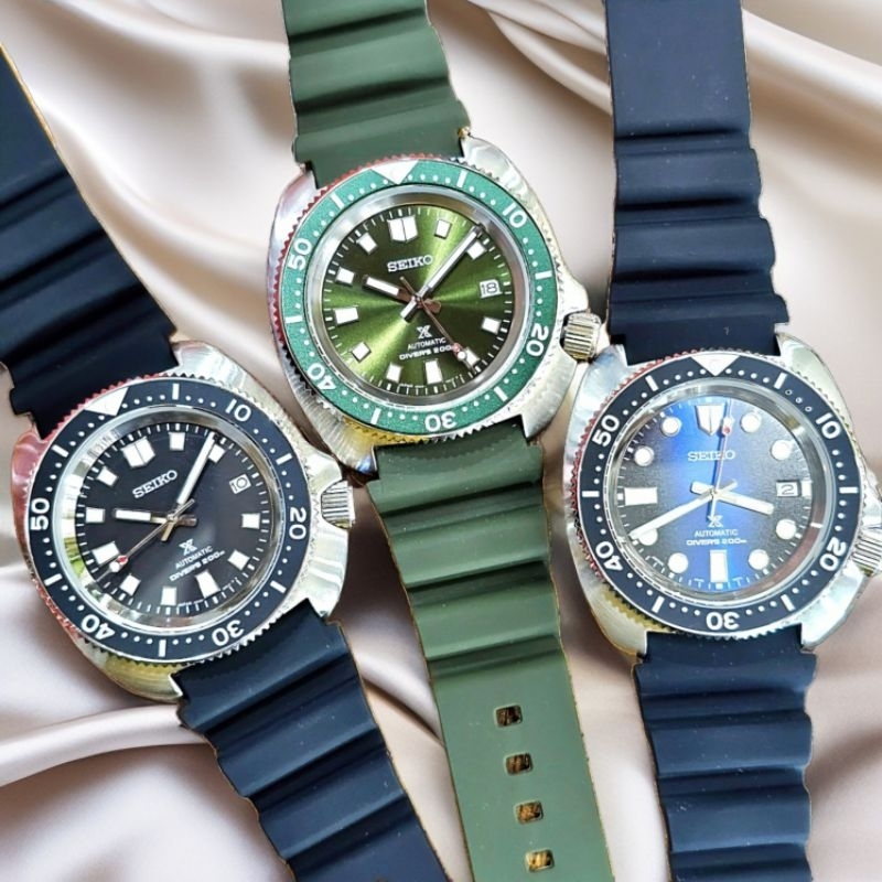 Jam Tangan Pria Seiko Turtle Captain Willard Strap Rubber Blue Dial Automatic Original Free Box Ori