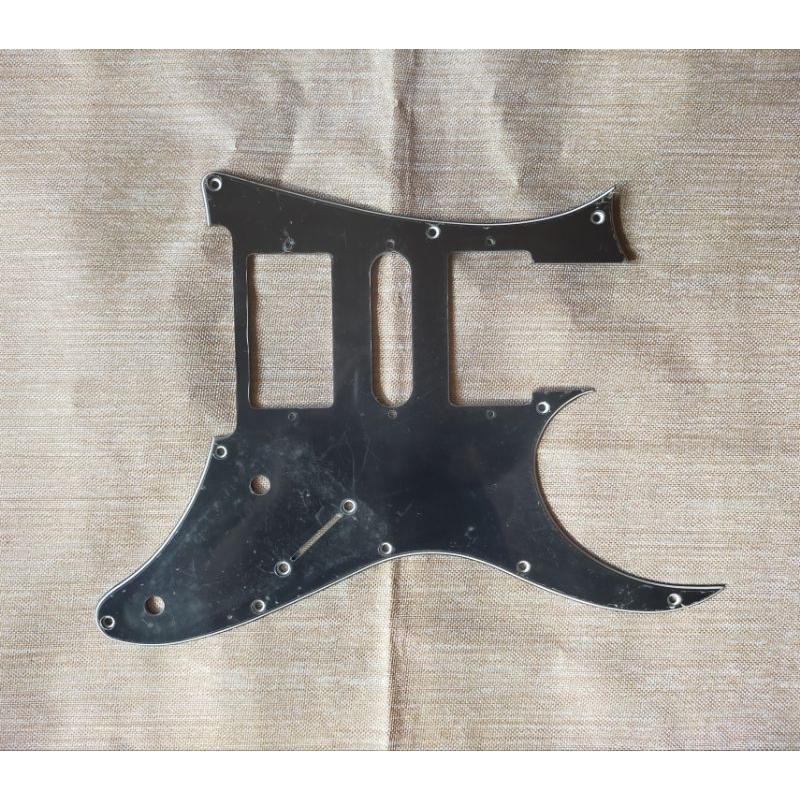 Pickguard Gitar Ibanez HSH Hitam