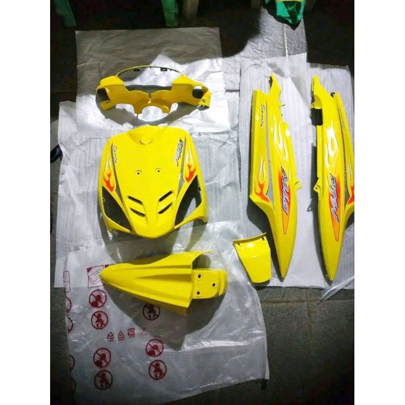 Cover Full Body Yamaha Mio Sporty/Full Body Halus Mio Sporty Warna Kuning Plus Striping Bunga