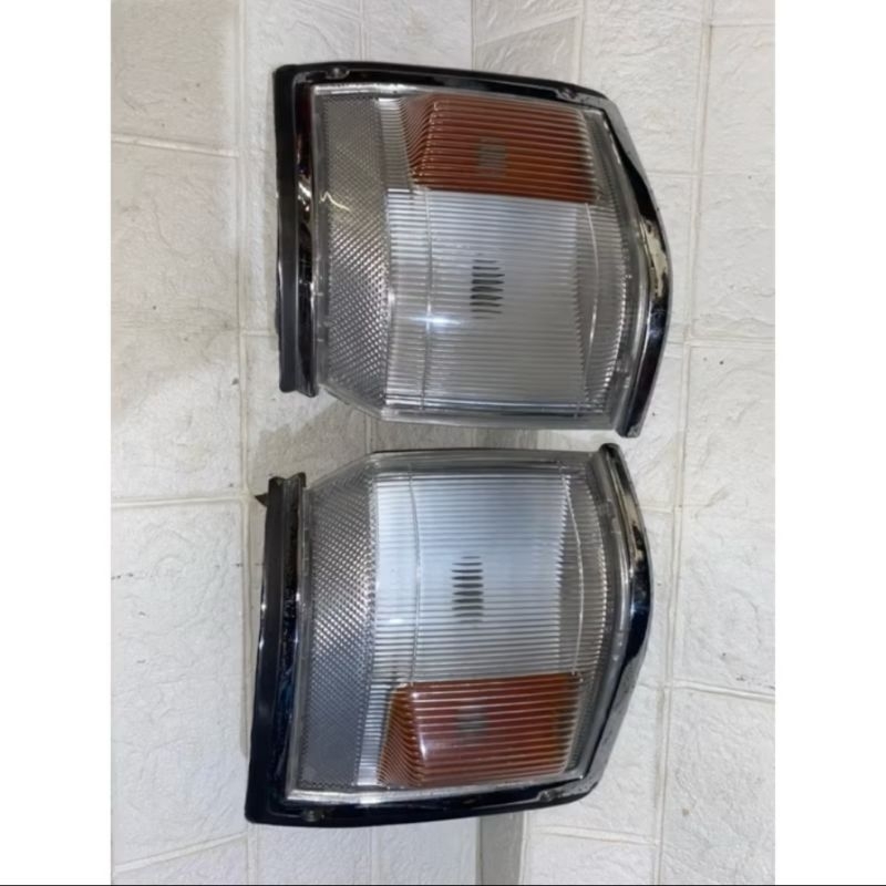 Lampu Sein Toyota Kijang Grand Satu Set Kanan Dan Kiri ORIGINAL COPOTAN