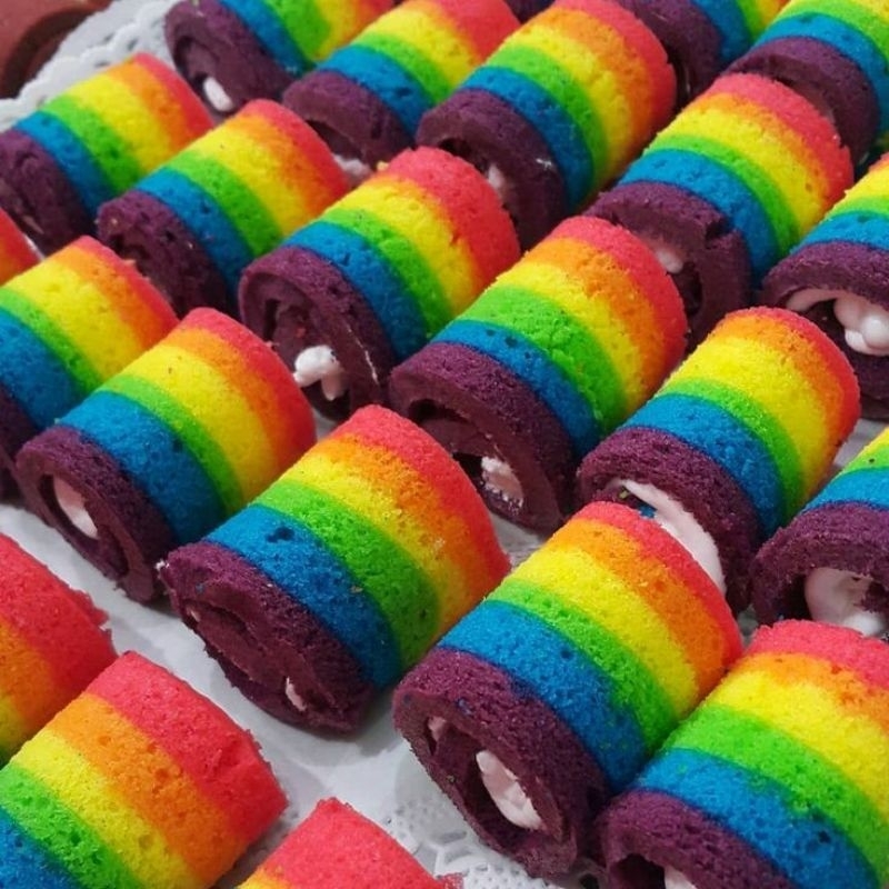 

KUE BOLU GULUNG PELANGI MINI / JAJANAN PASAR JAJANAN TRADISIONAL