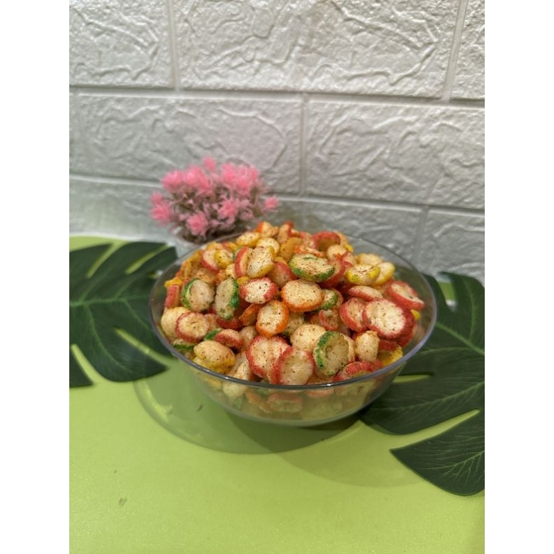 

KERUPUK KANCING SEBLAK PEDAS DAUN JERUK