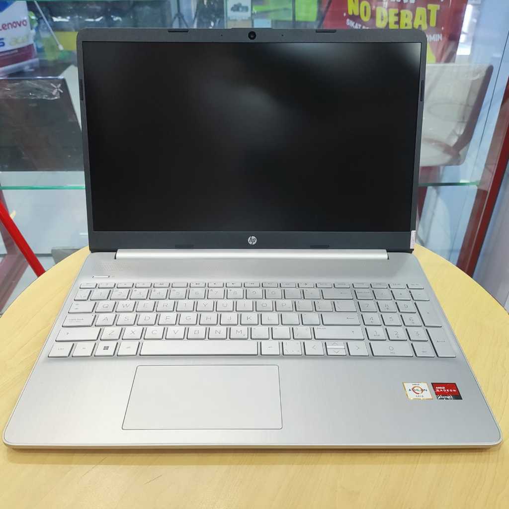 Laptop Sekolah HP 15 Athlon Gold 3150U 8GB 512GB SSD 15"Full HD Windows 11 Home Silver