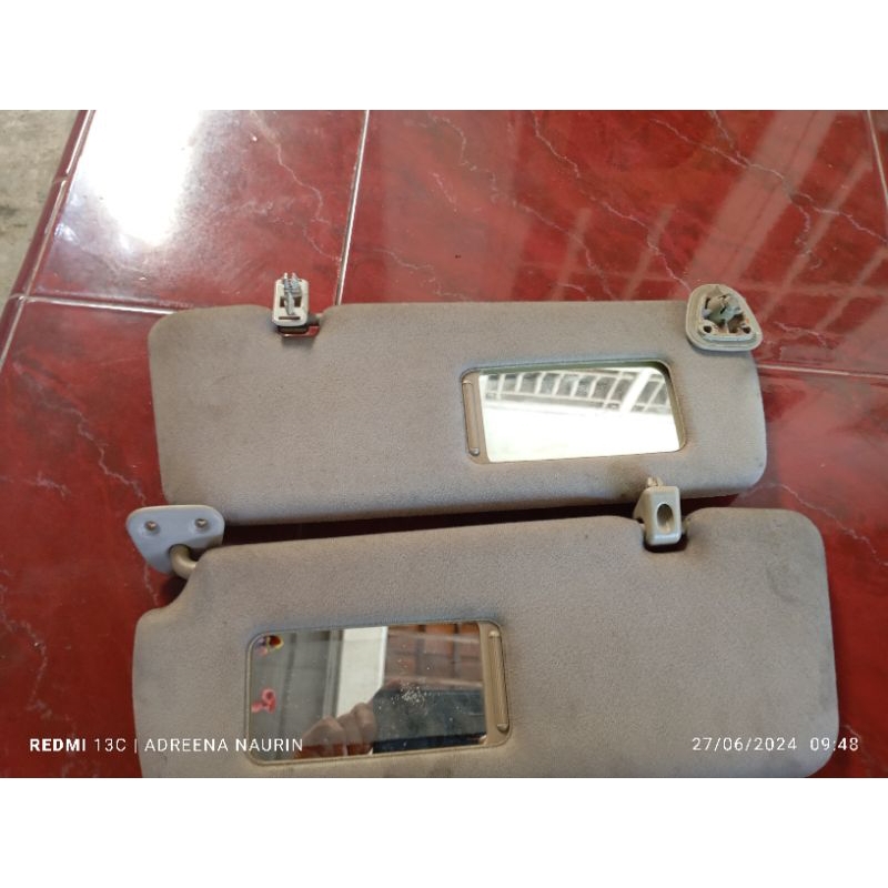Sunvisor Camry grande 2001