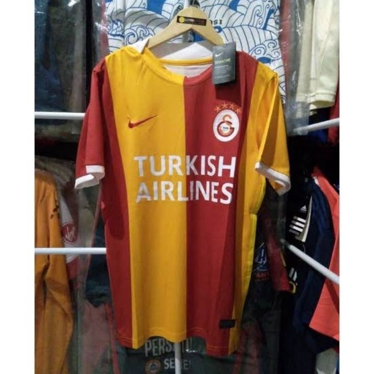 Promo Viral  Jersey Bola Galatasaray Home 221222 Kunyit Maroon leher putih Grade ori official