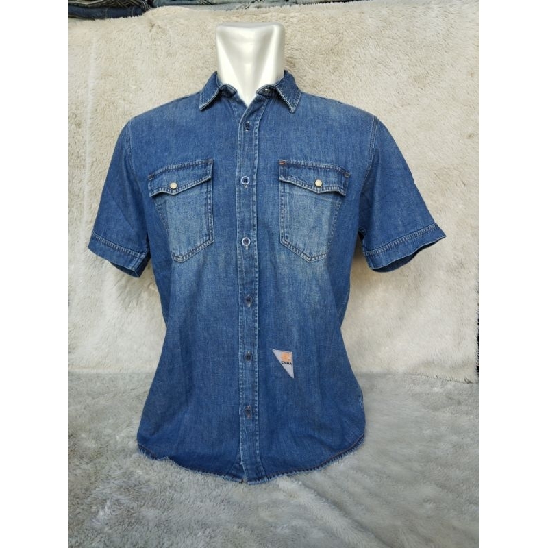 Kemeja Lengan Pendek Emba