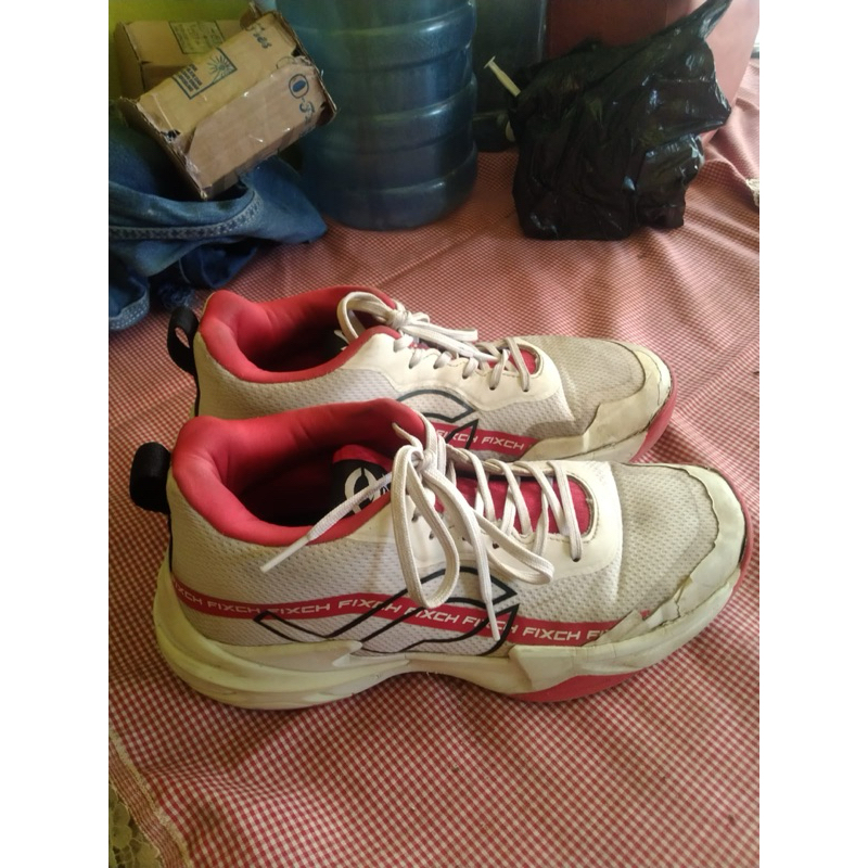 SEPATU VOLLY second