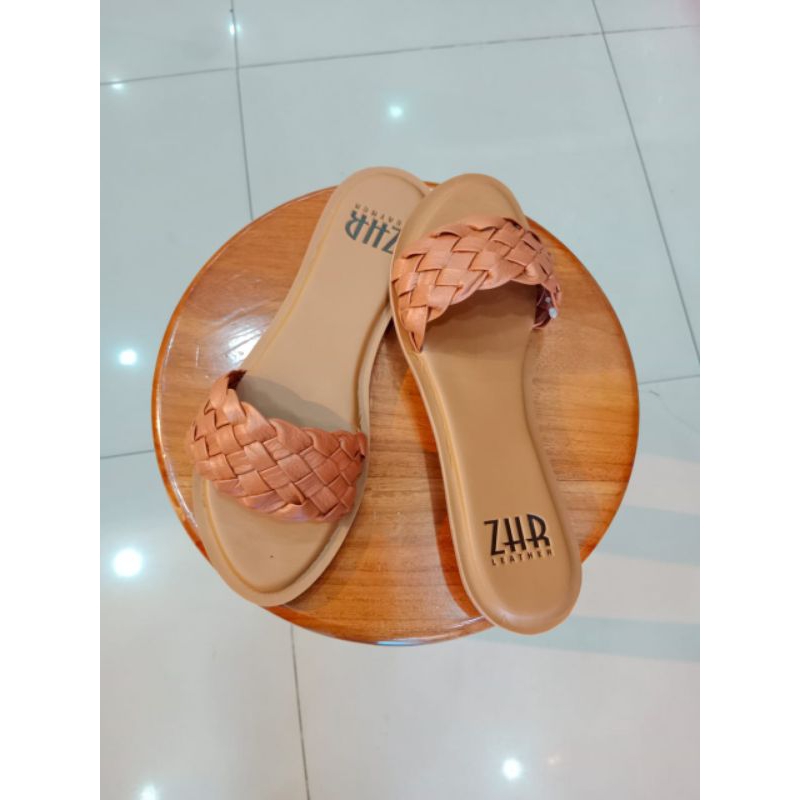 sandal kulit zhr