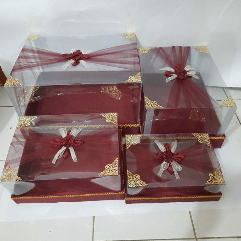 

TERBATAS Kotak hantaran seserahan mika tinggi isi 4 warna marun